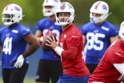 Josh Allen and Hailee Steinfeld’s wedding just weeks away